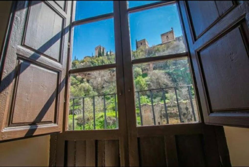 Alhambra Enamora 1 -Paseo De Los Tristes View 1 -C Granada Buitenkant foto